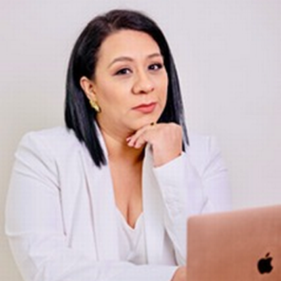 Photo of Carmen E. Sundara